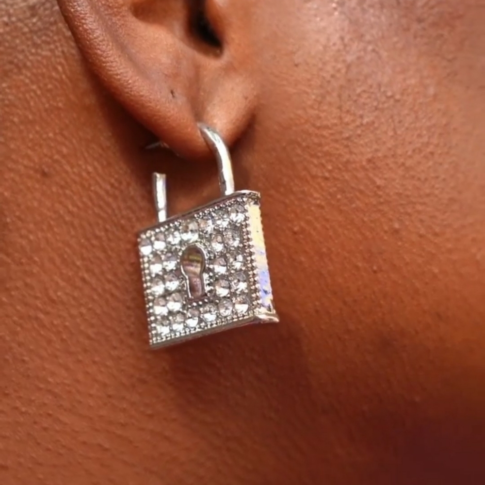 Sassy Jones Earrings